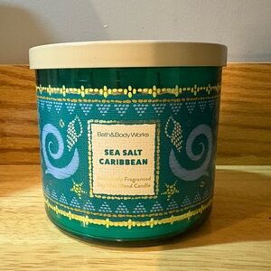 Bath & Body Works sea salt Caribbean candle